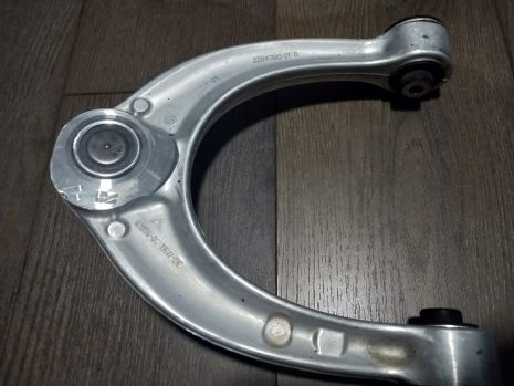 https://www.mycarforum.com/uploads/sgcarstore/data/2/2_1610966040_2BMW Front Upp wishbone 3.JPG